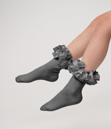 Ankle ruffle ribbon socks