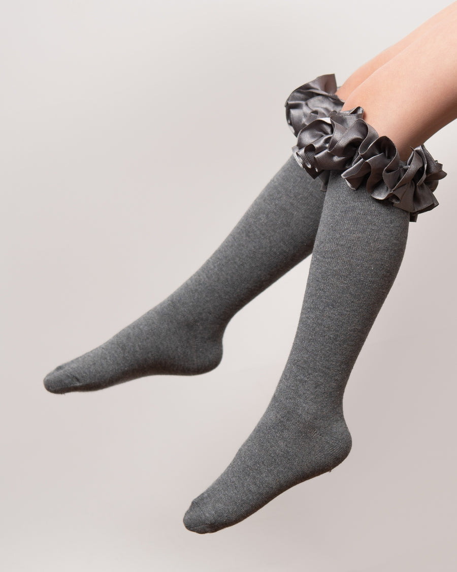 Ruffle ribbon knee length socks